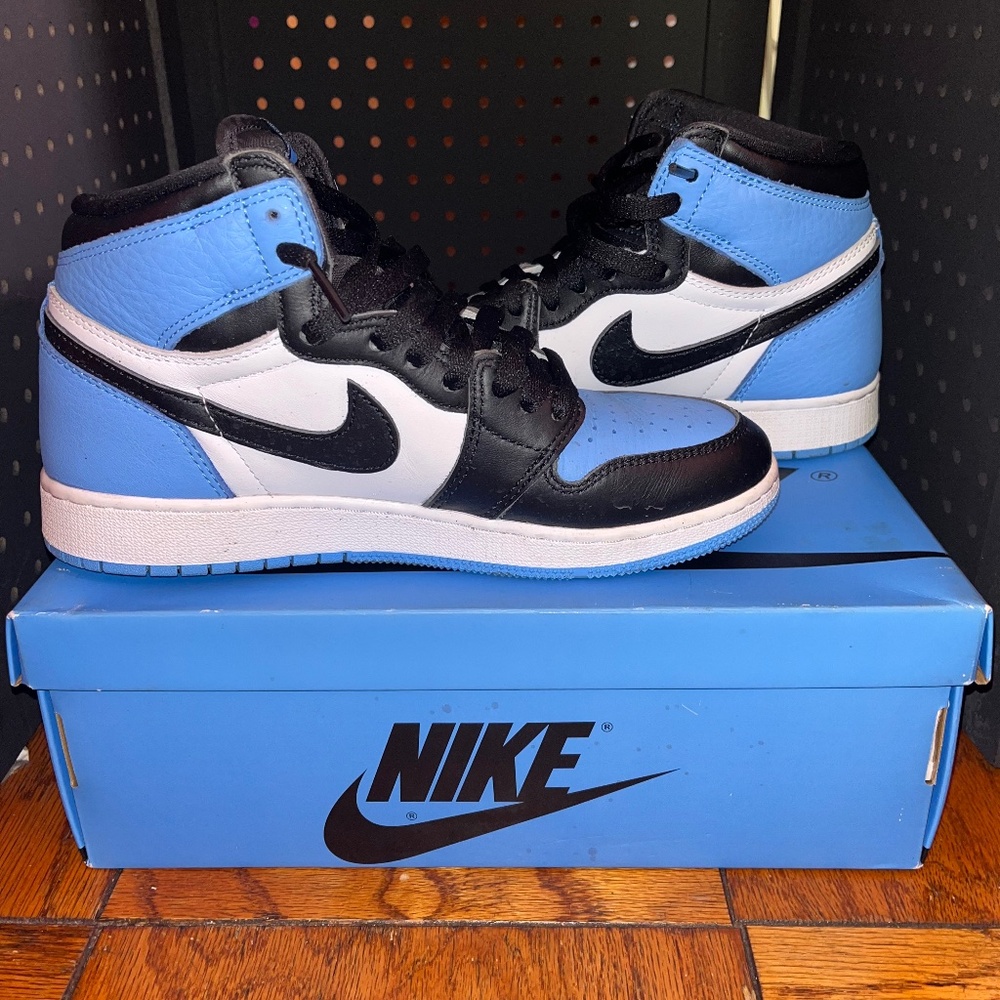 Air Jordan 1 Retro High OG ‘UNC Toe’